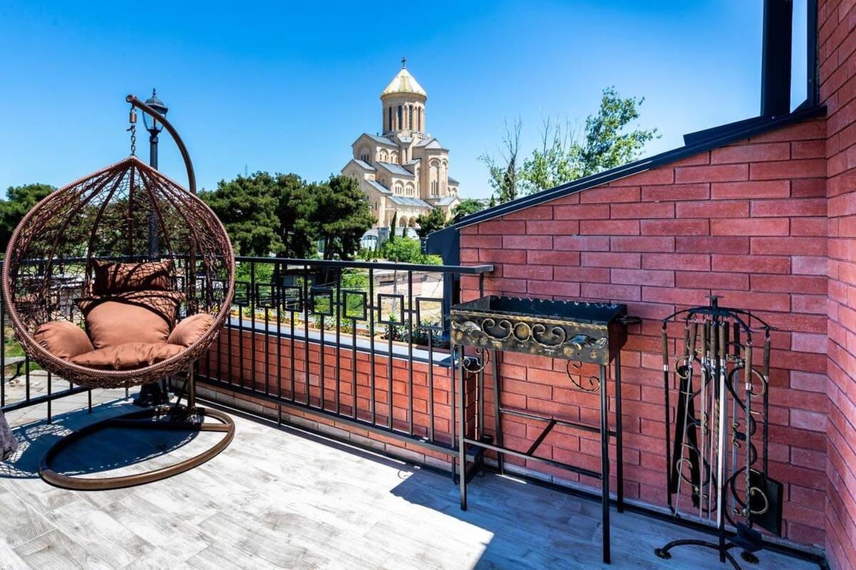 3Br Apt W Huge Terrace & Magnificent Views Тбилиси Экстерьер фото